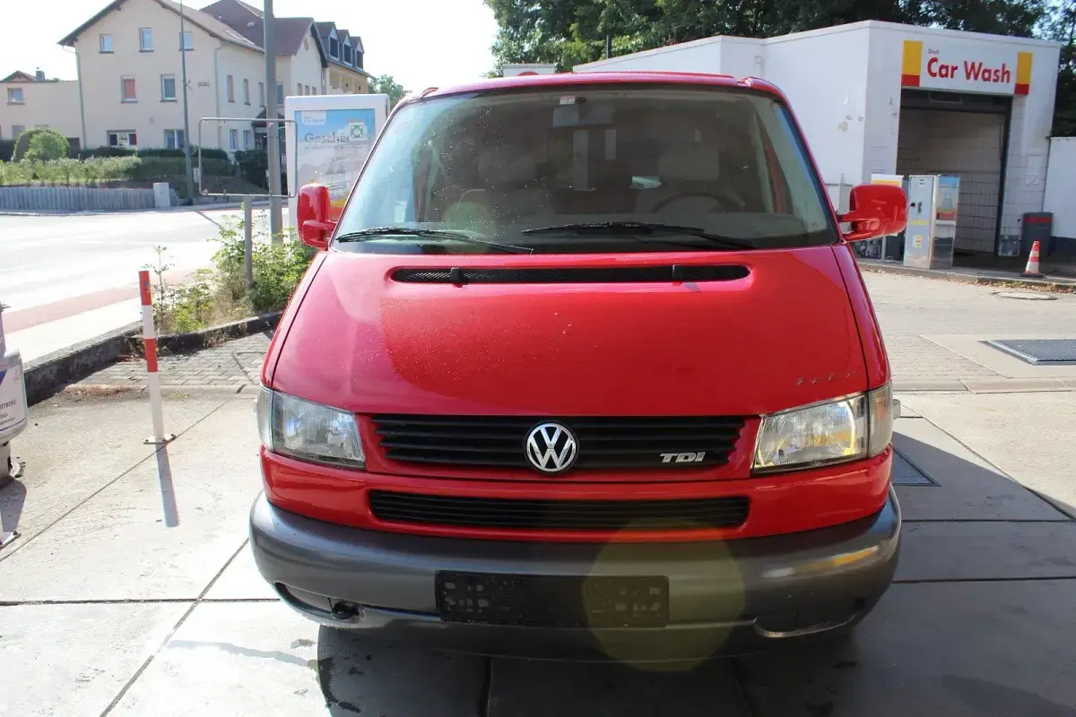 Gebraucht VW Multivan 102 PS (75 kW) 1997 Rot Van / Kleinbus