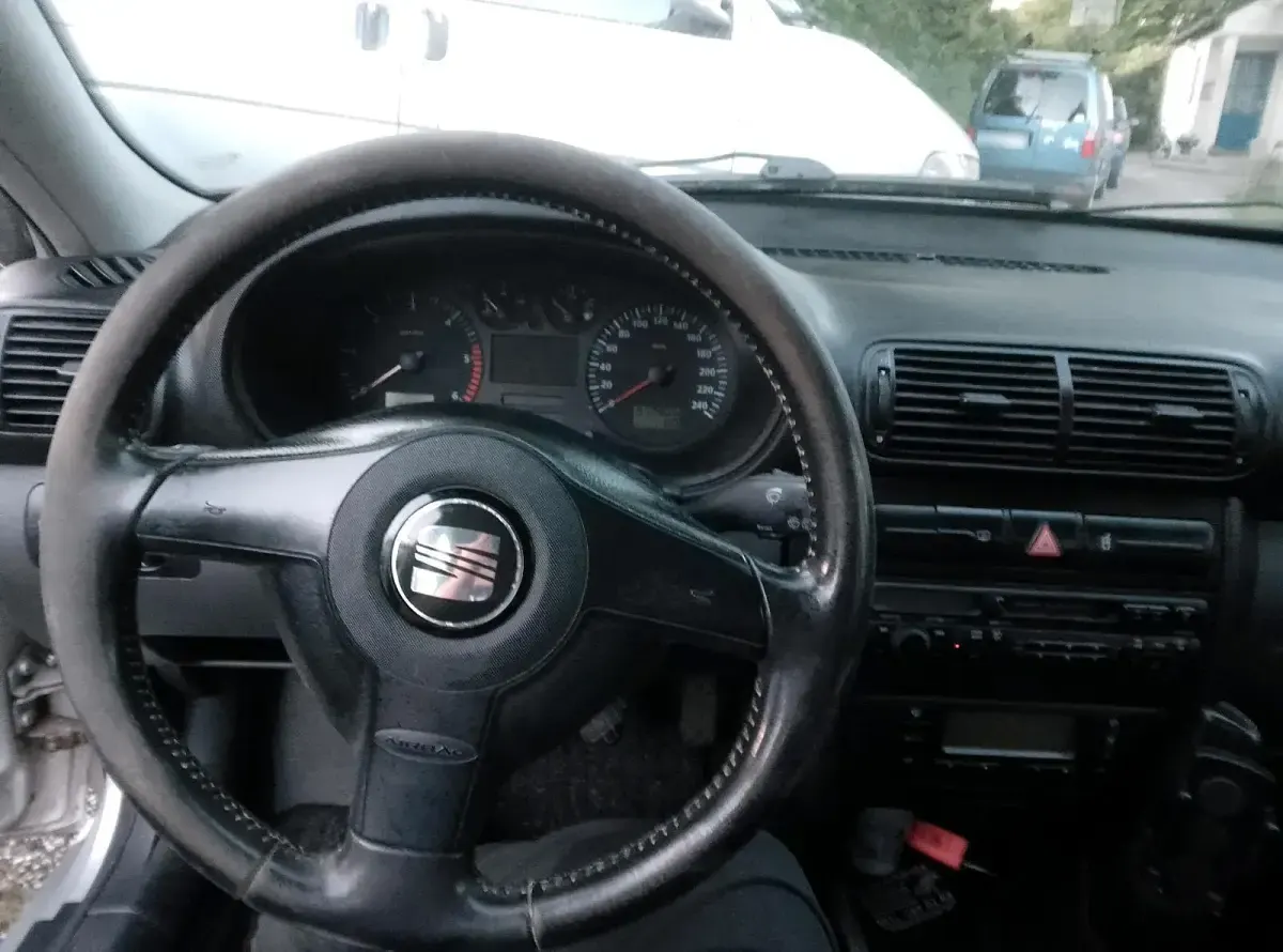 Gebraucht Seat Leon 150 PS (110 kW) 2002 Silber Kleinwagen