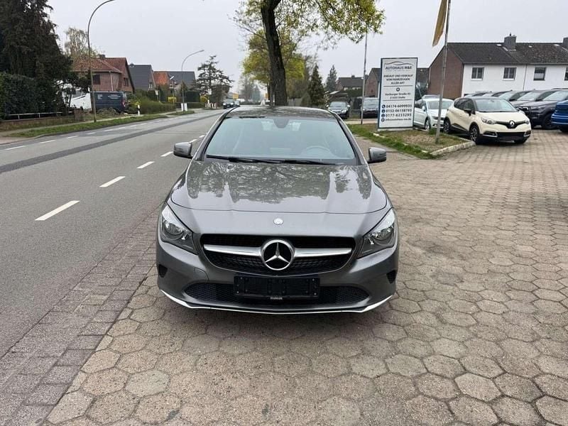 Gebraucht Mercedes CLA200 136 PS (100 kW) 2017 Grau Limousine