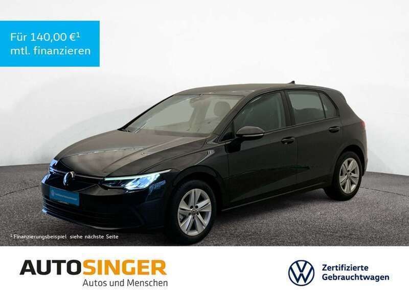 Grenadillschwarz metallic Gebraucht 2024 VW Golf VIII Life Limousine | 21.880 € (Guter Preis) - Bild 1/3