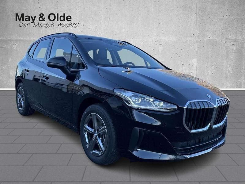 Neu BMW 218 Active Tourer 136 PS (100 kW) 2025 Black sapphire metallic Van / Kleinbus