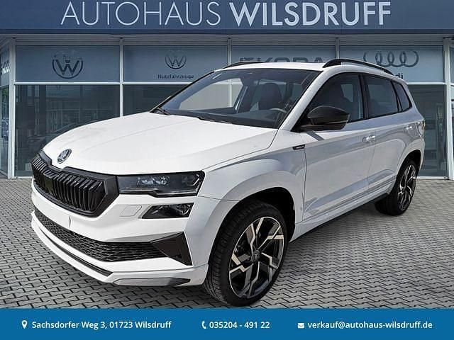 Weiss Neu 2025 Skoda Karoq SportLine SUV | 36.280 € (Fairer Preis) - Bild 1/4
