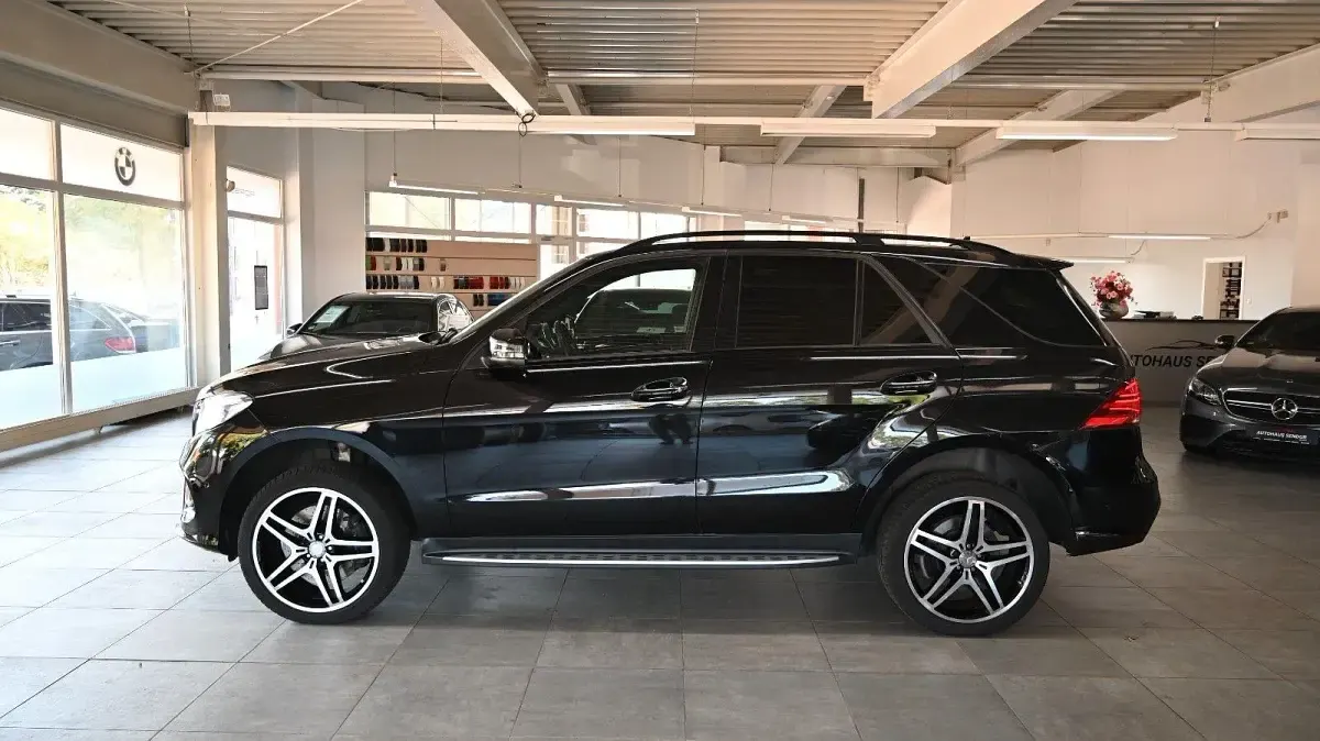 Gebraucht Mercedes GLE500 435 PS (319 kW) 2015 Schwarz SUV