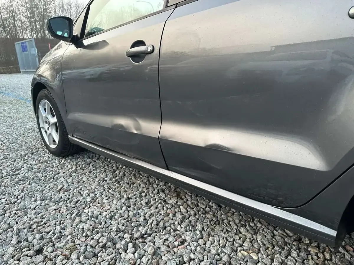 Gebraucht VW Polo Comfortline 90 PS (66 kW) 2012 Grau Kleinwagen