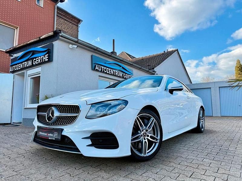 Gebraucht Mercedes E300 AMG 245 PS (180 kW) 2019 Polarweiss  unilack Coupé