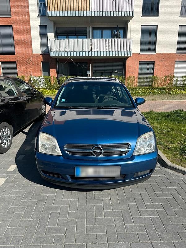 Second-hand Opel Vectra 122 CP (89 kW) 2002 Albastru Berlinǎ