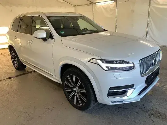 Gebraucht Volvo XC90 Plus 235 PS (172 kW) 2023 Crystal white SUV
