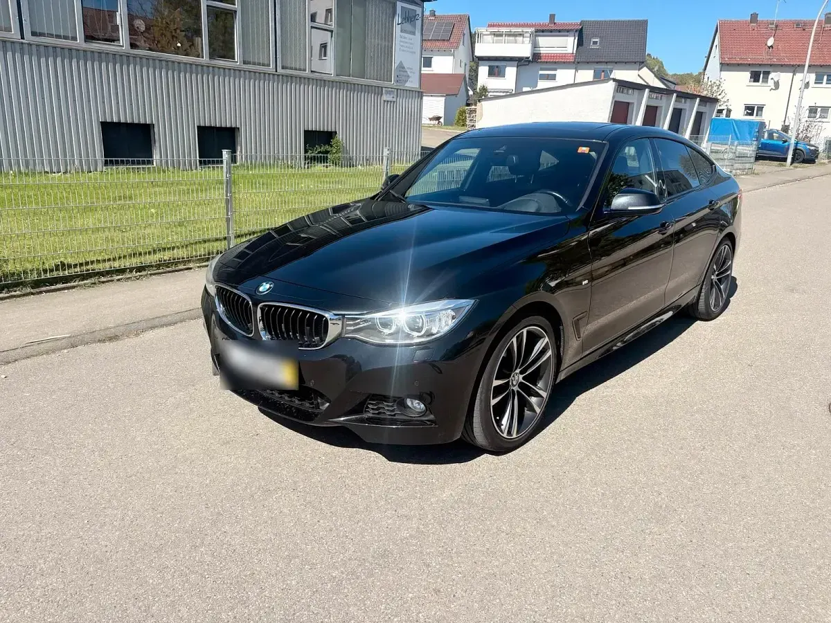 Second-hand BMW 320 184 CP (135 kW) 2013 Negru Berlinǎ