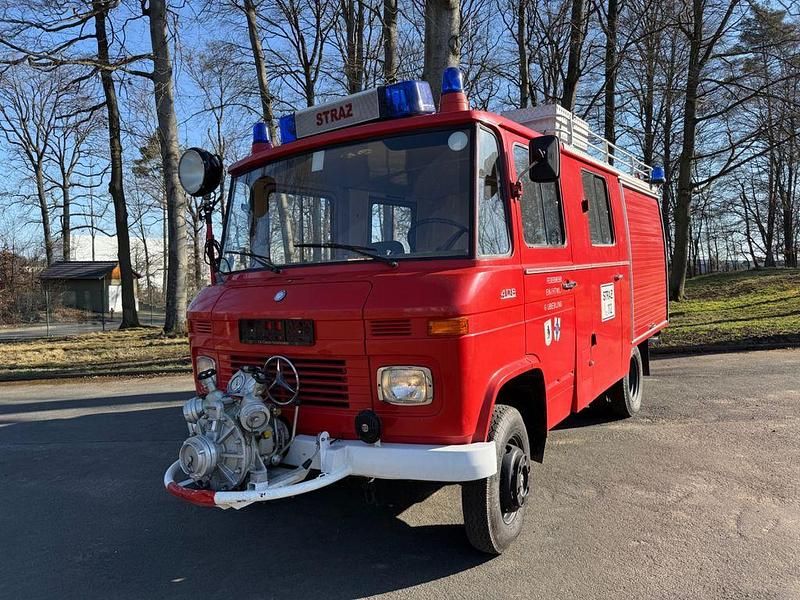 Gebraucht Mercedes T2 116 PS (85 kW) 1974 Rot Van