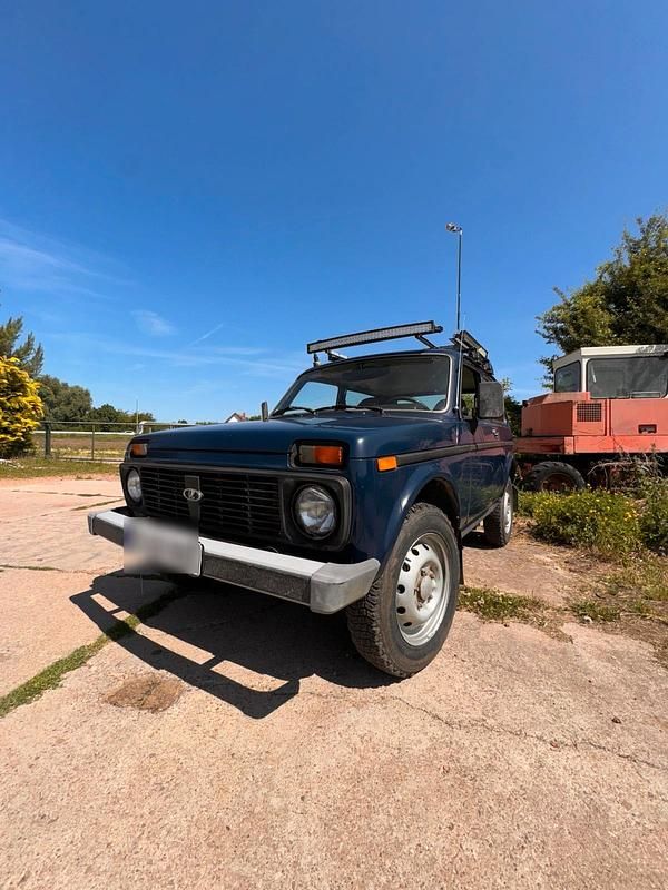Blau Gebraucht 2008 Lada niva SUV | 6.500 € (Fairer Preis) - Bild 1/4