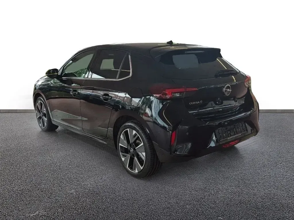 Gebraucht Opel Corsa-e 100 kW (136 PS) 2023 Karbon schwarz Kleinwagen