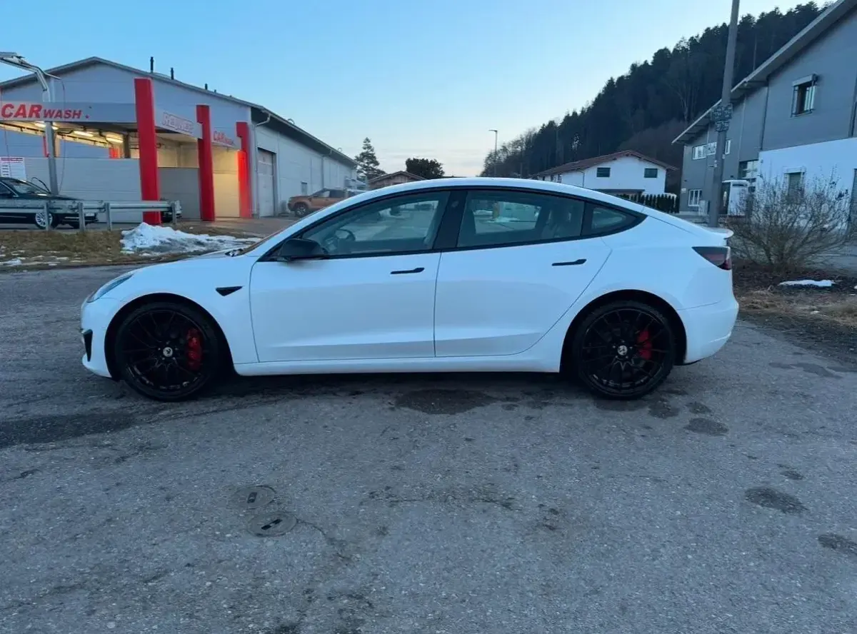 Käytetty Tesla Model 3 Performance 377 kW (513 HP) 2021 Valkoinen Sedan