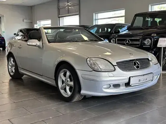 Gebraucht Mercedes SLK320 218 PS (160 kW) 2003 Silber Cabrio