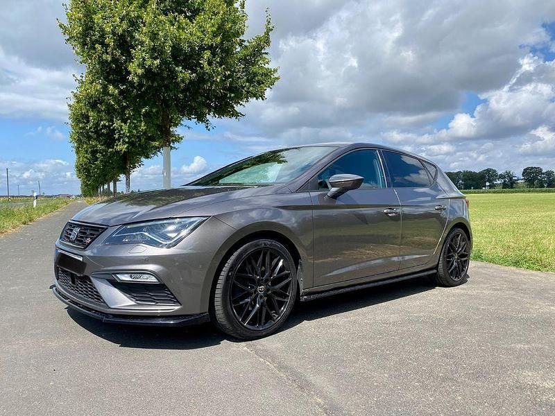 Gebraucht Seat Leon FR 125 PS (91 kW) 2017 Grau Limousine