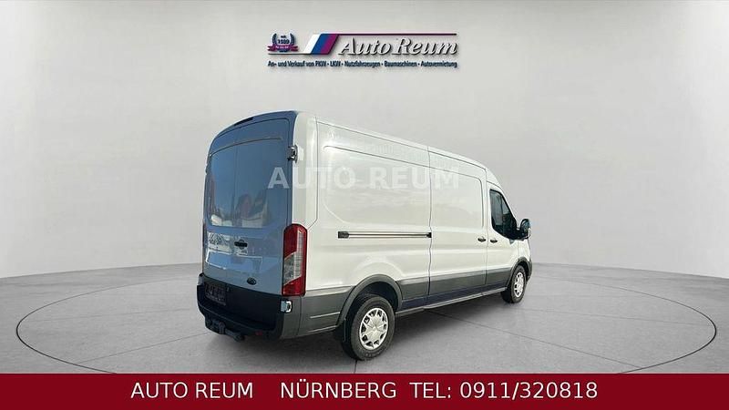 Gebraucht Ford Transit Trend 170 PS (125 kW) 2019 Weiß Van / Kleinbus