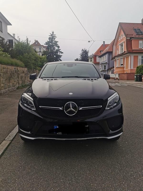 Schwarz Gebraucht 2016 Mercedes GLE450 AMG AMG Coupé | 29.999 € (Guter Preis) - Bild 1/4