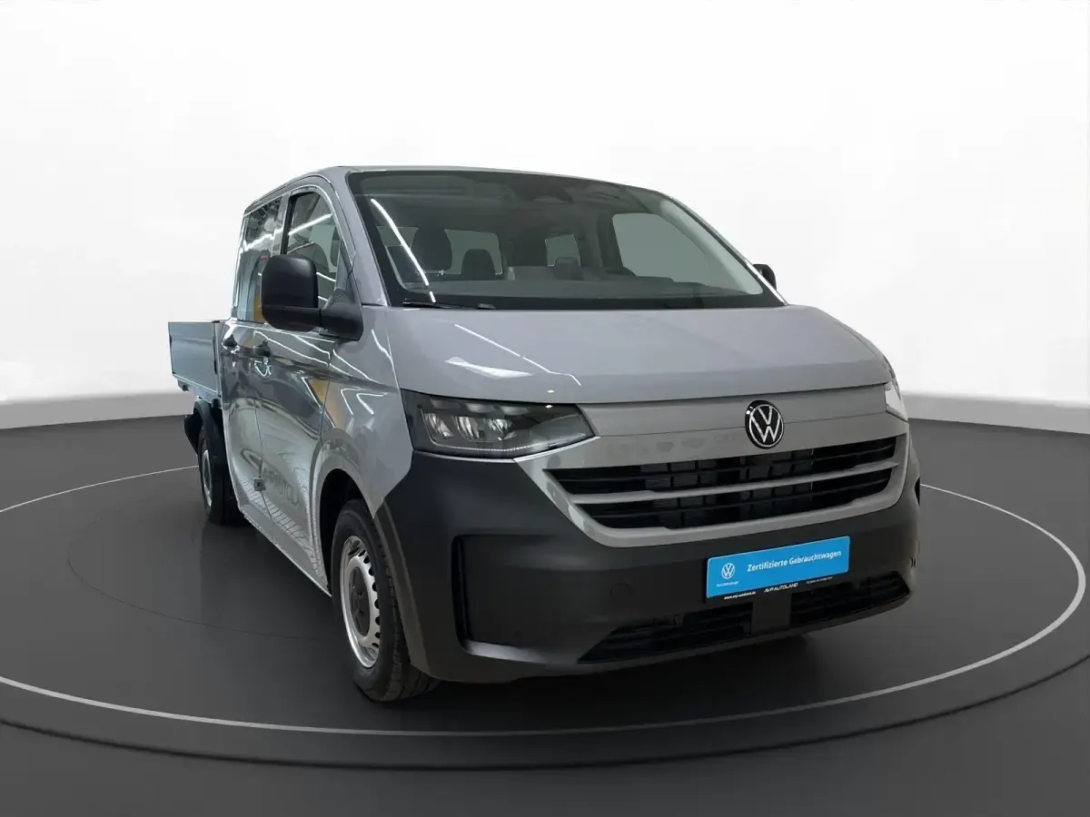 Gebraucht VW T7 150 PS (110 kW) 2026 Stone grey Van