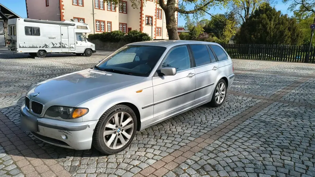 Gebraucht BMW 320 170 PS (125 kW) 2002 Silber Kombi