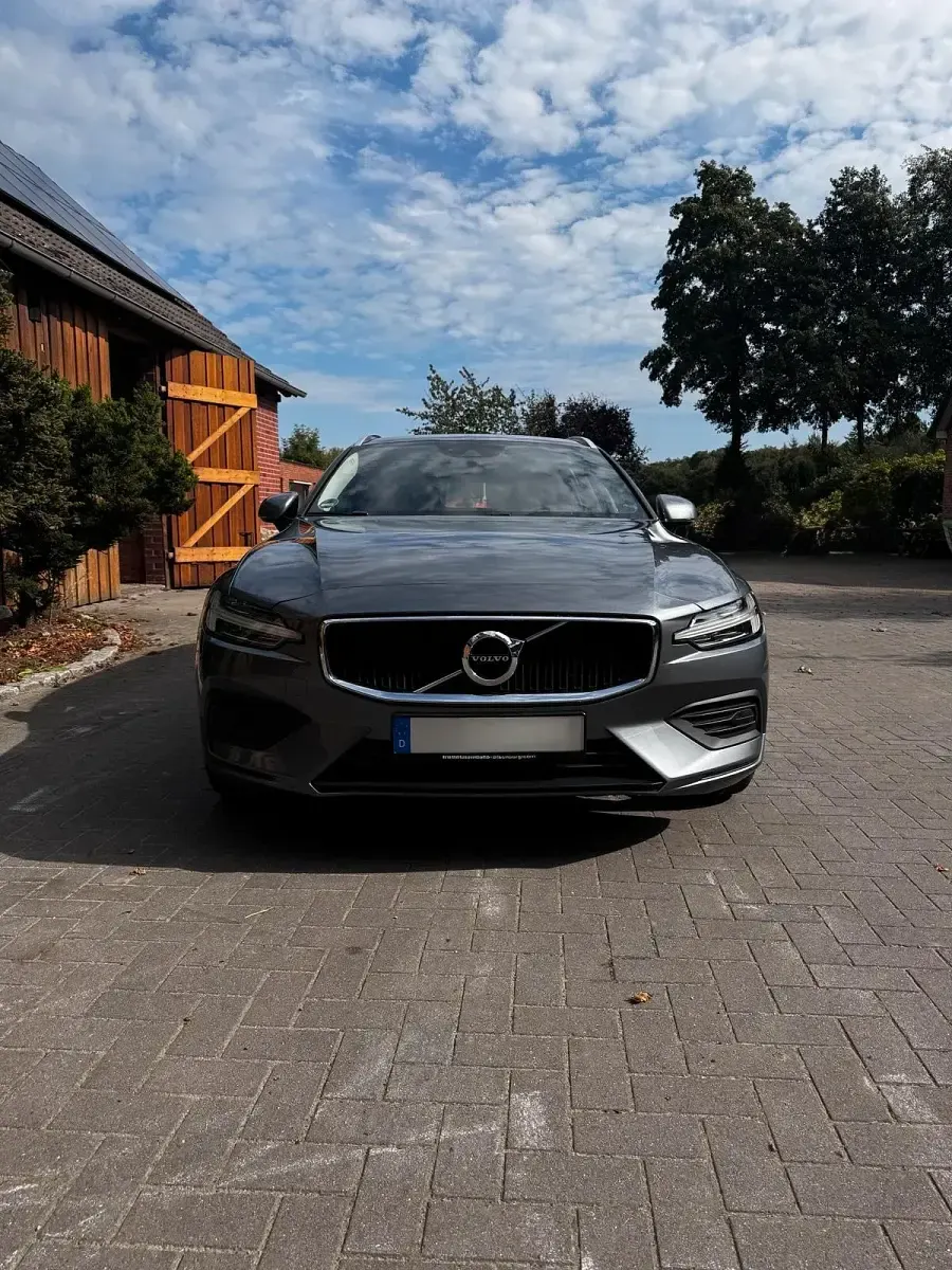Gebraucht Volvo V60 Momentum 2019 Grau Kombi