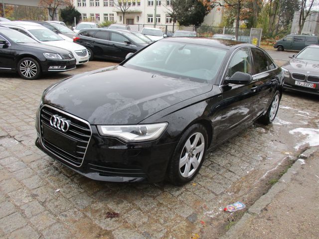 Schwarz metallic Gebraucht 2012 Audi A6 Limousine | 17.400 € (Teuer) - Bild 1/4