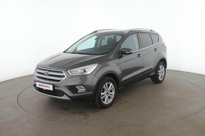 Grau Gebraucht 2017 Ford Kuga Business Edition SUV | 12.880 € (Fairer Preis) - Bild 1/3