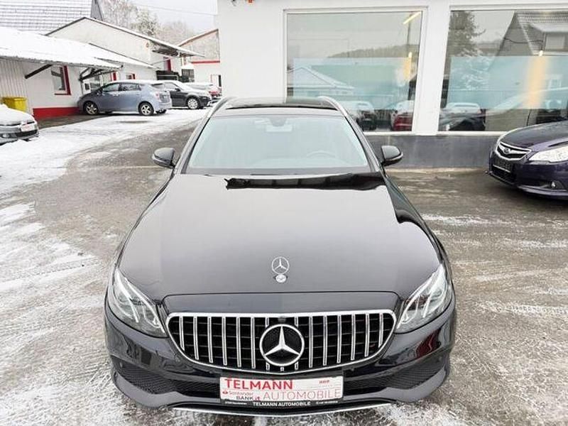 Gebraucht Mercedes E220 194 PS (142 kW) 2019 Schwarz Kombi