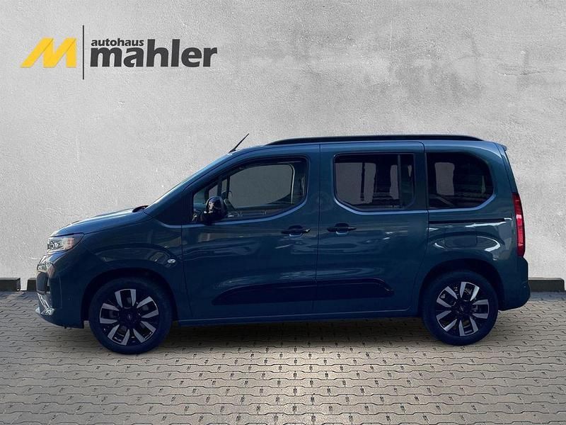 Neu Opel Combo Life 131 PS (96 kW) 2026 Blau Van / Kleinbus