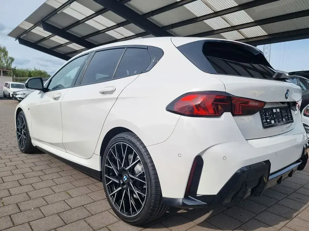 Gebraucht BMW 118 M Sport 150 PS (110 kW) 2025 Weiß Kleinwagen