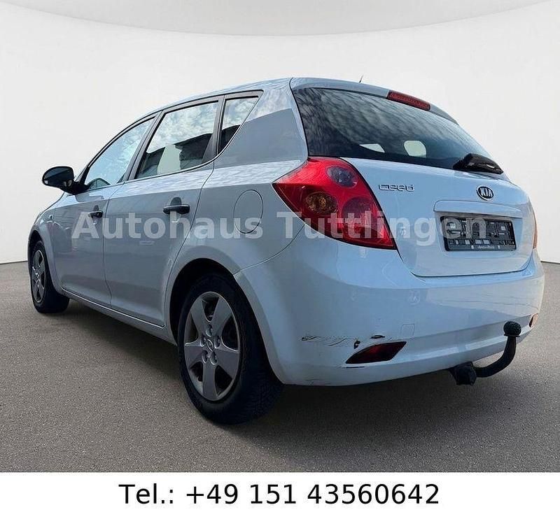 Gebraucht Kia Ceed 109 PS (80 kW) 2008 Weiß Kleinwagen