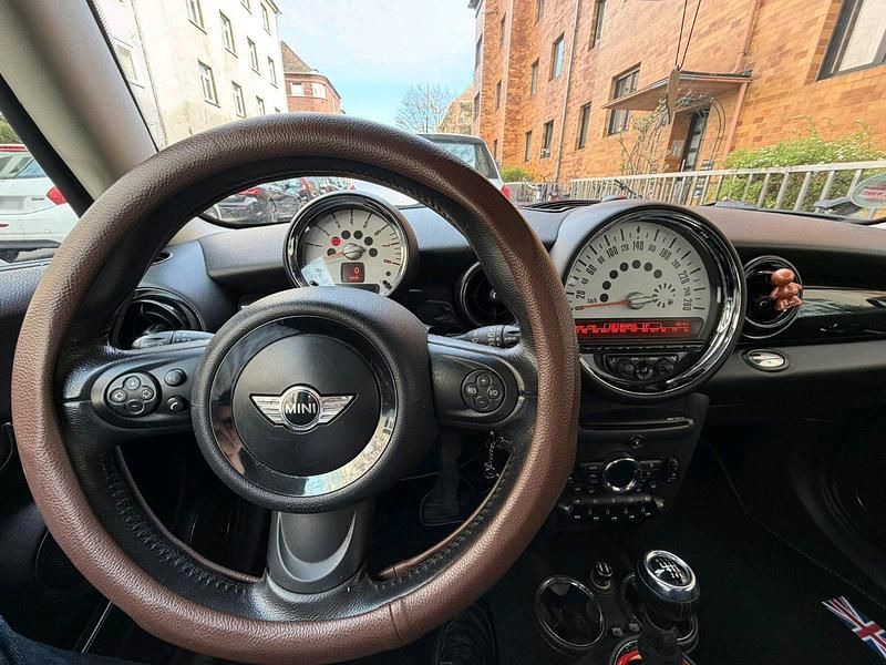 Gebraucht Mini Cooper 120 PS (88 kW) 2010 Braun Kleinwagen