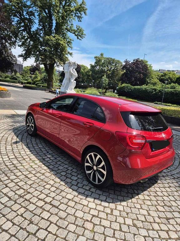 Rot Gebraucht 2014 Mercedes A180 Limousine | 9.000 € (Guter Preis) - Bild 1/4