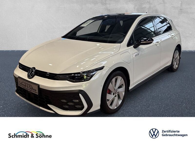 Pure white (weiß) Neu 2025 VW Golf VIII GTE Limousine | 48.982 € (Etwas zu teuer) - Bild 1/4