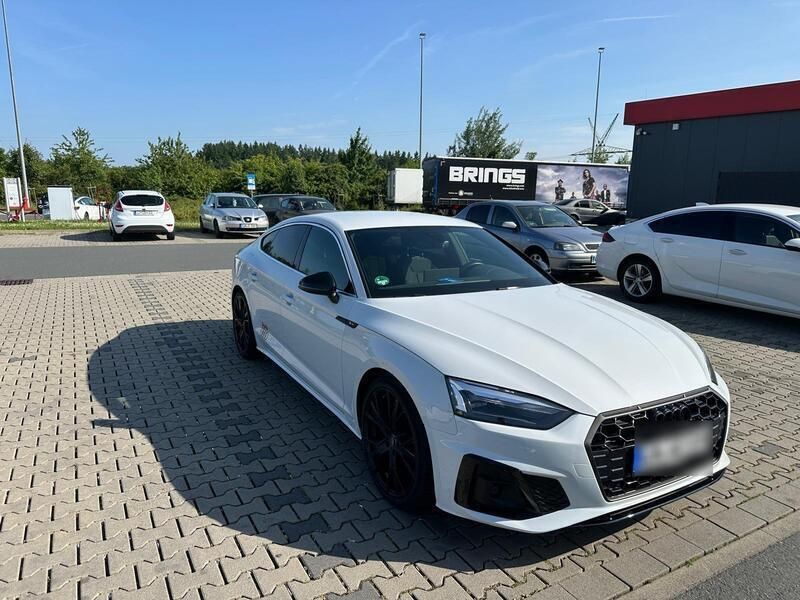 Weiß Gebraucht 2021 Audi A5 S-Line Coupé | 25.900 € (Superpreis) - Bild 1/4