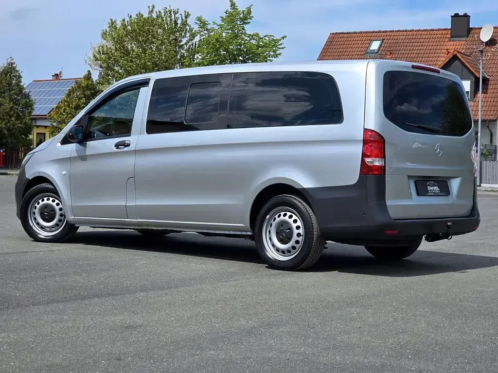 Gebraucht Mercedes Vito 163 PS (119 kW) 2016 Brillantsilber Van