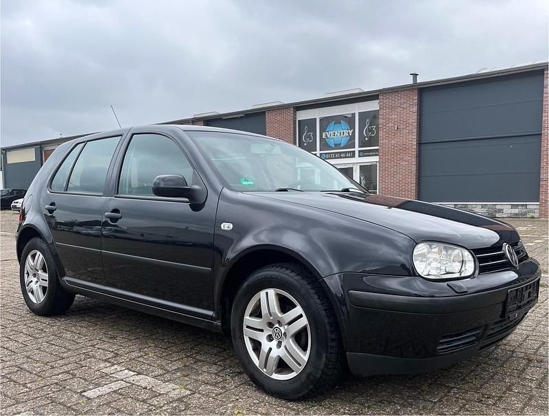 Gebraucht VW Golf IV Edition 75 PS (55 kW) 2002 Schwarz Kleinwagen