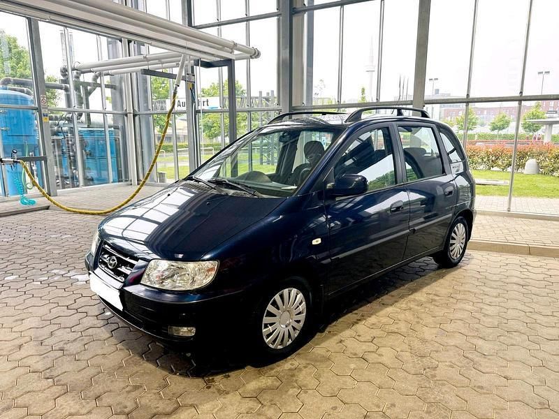 Blau Gebraucht 2004 Hyundai Matrix GLS Van / Kleinbus | 1.650 € (Fairer Preis) - Bild 1/4