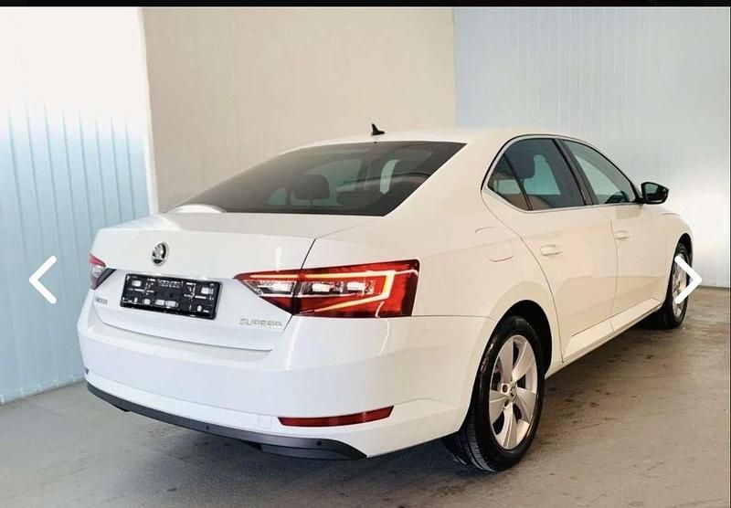 Gebraucht 2017 Skoda Superb LAURIN & KLEMENT Limousine | 17.500 € - Bild 1/4