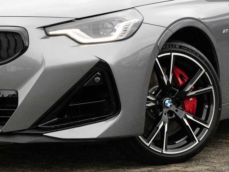 Gebraucht BMW M240i M Sport 374 PS (275 kW) 2025 Skyscraper grau metallic Coupé