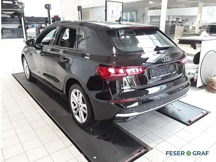 Occasion Audi A3 Ambiente 116 ch (85 kW) 2025 Noir Berline