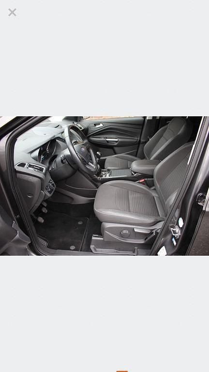 Gebraucht Ford Kuga Titanium 150 PS (110 kW) 2017 Grau SUV
