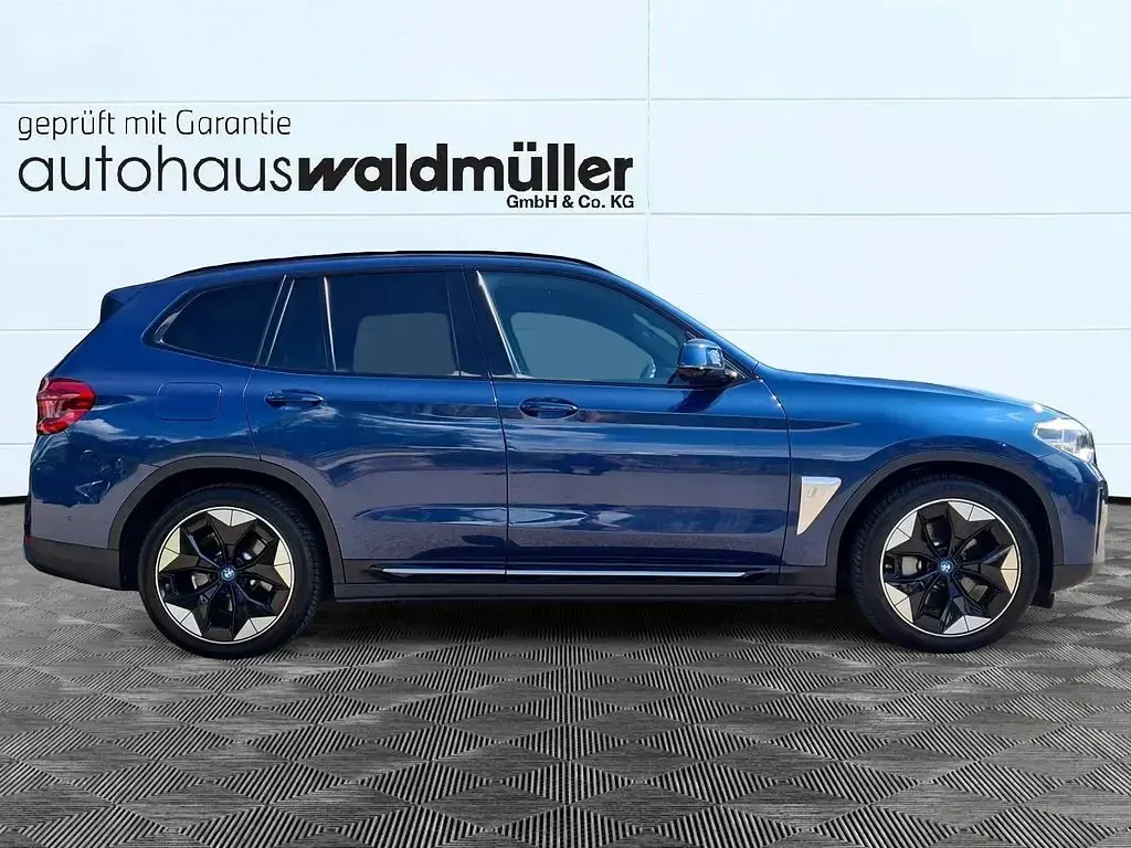 Gebraucht BMW iX3 Impressive 210 kW (286 PS) 2021 Blau SUV