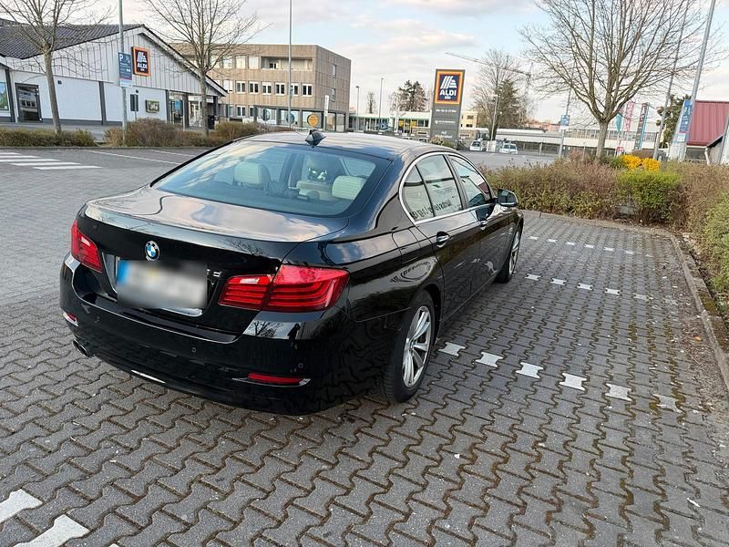 Gebraucht BMW 520 190 PS (139 kW) 2016 Schwarz Limousine