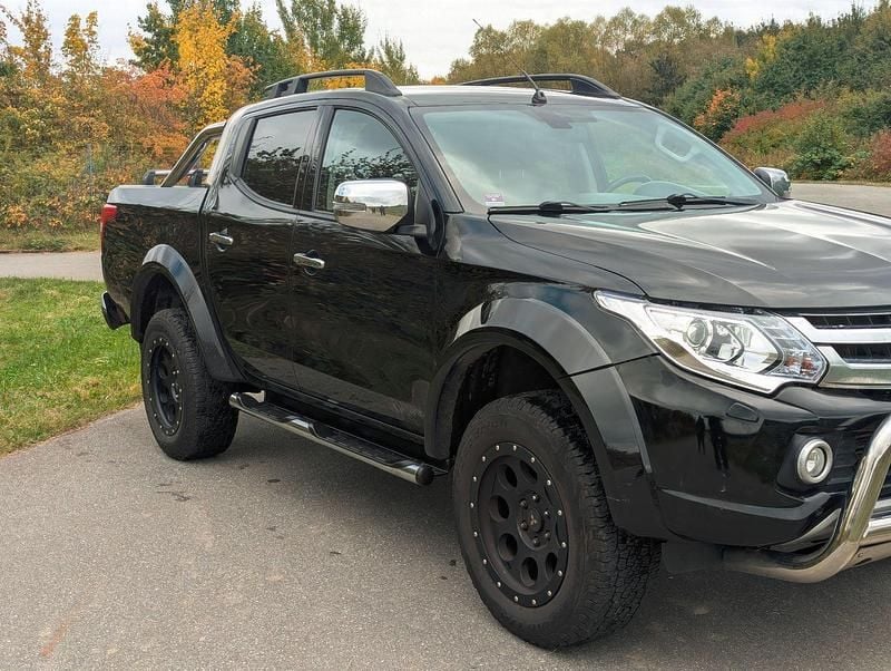 Schwarz Gebraucht 2016 Mitsubishi L200 Abholung | 19.800 € (Fairer Preis) - Bild 1/4
