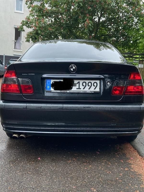 Gebraucht BMW 320 150 PS (110 kW) 1999 Schwarz Limousine