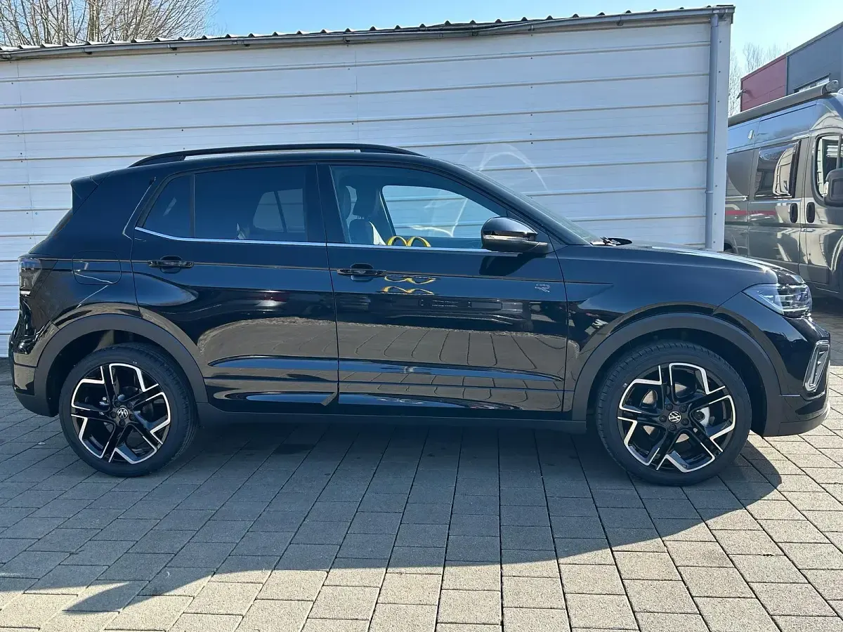 Neu VW T-Cross R-line 150 PS (110 kW) 2025 Rauchgrau metallic SUV