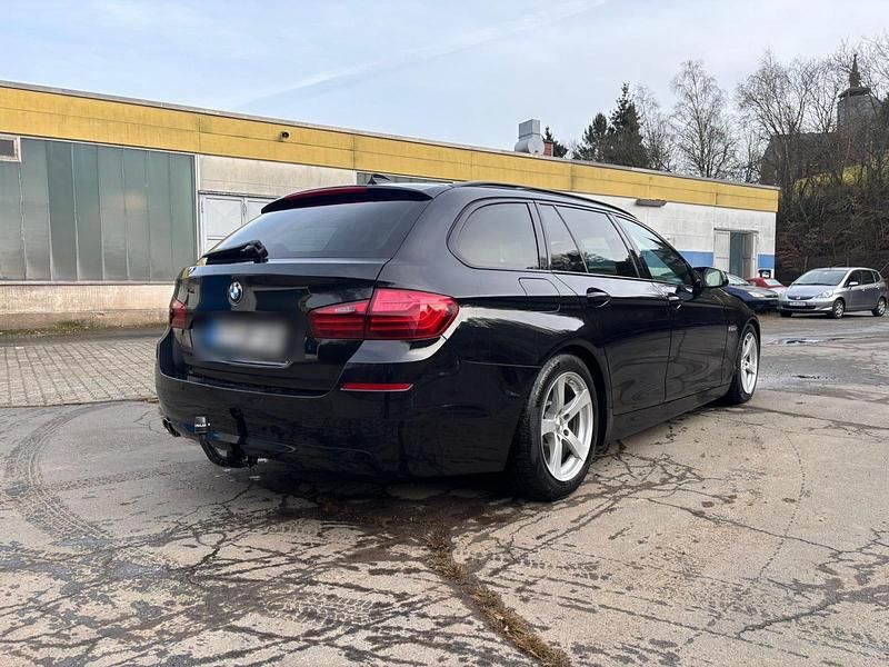 Gebraucht BMW 530 258 PS (189 kW) 2016 Schwarz Kombi