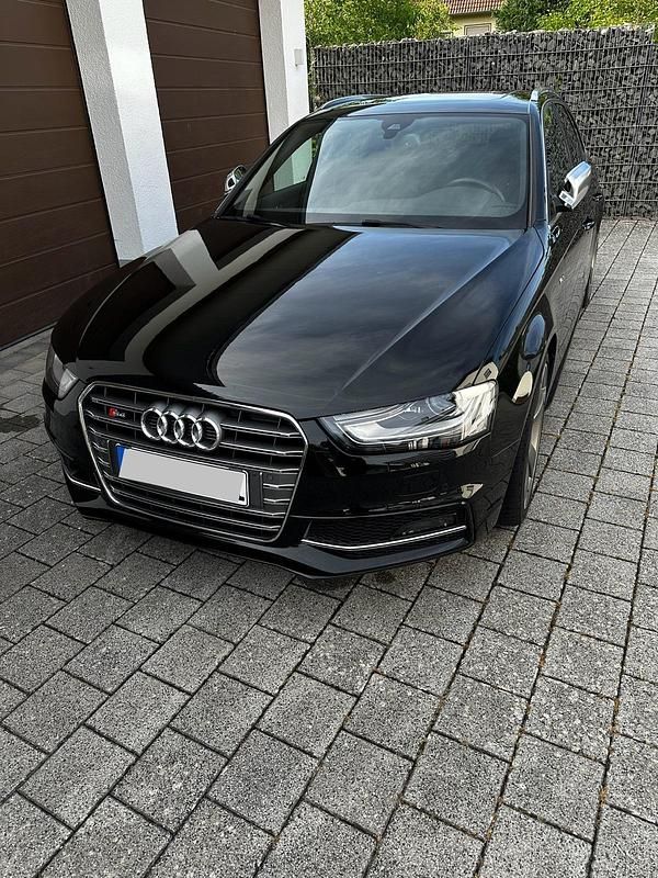 Schwarz Gebraucht 2015 Audi S4 Kombi | 26.649 € (Fairer Preis) - Bild 1/4