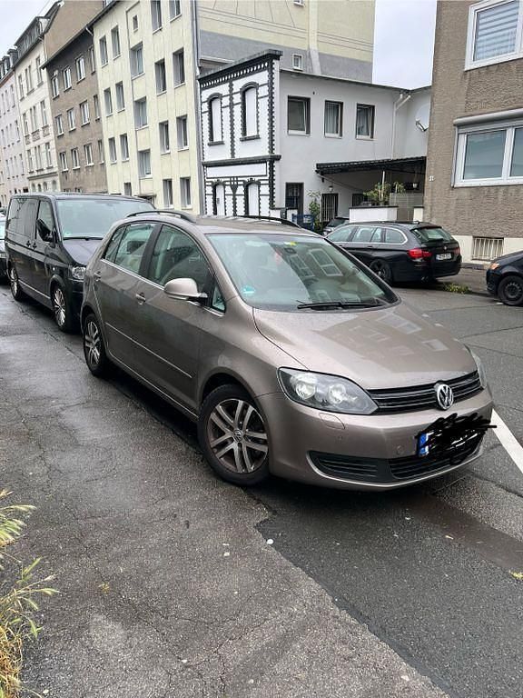 Braun Gebraucht 2009 VW Golf Plus Comfortline Van / Kleinbus | 4.150 € (Fairer Preis) - Bild 1/4