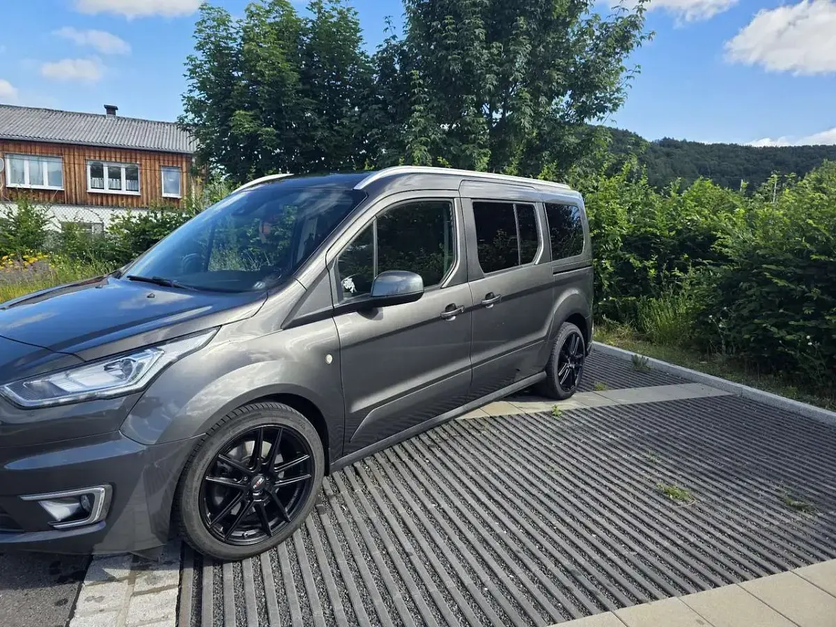 Gebraucht Ford Tourneo Connect 120 PS (88 kW) 2019 Van / Kleinbus
