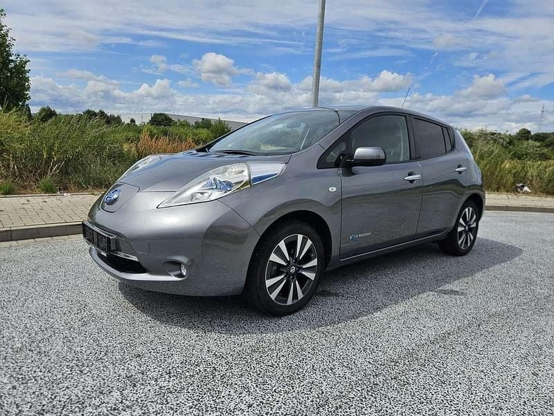 Grau Gebraucht 2017 Nissan Leaf Tekna Kleinwagen | 7.795 € (Superpreis) - Bild 1/4